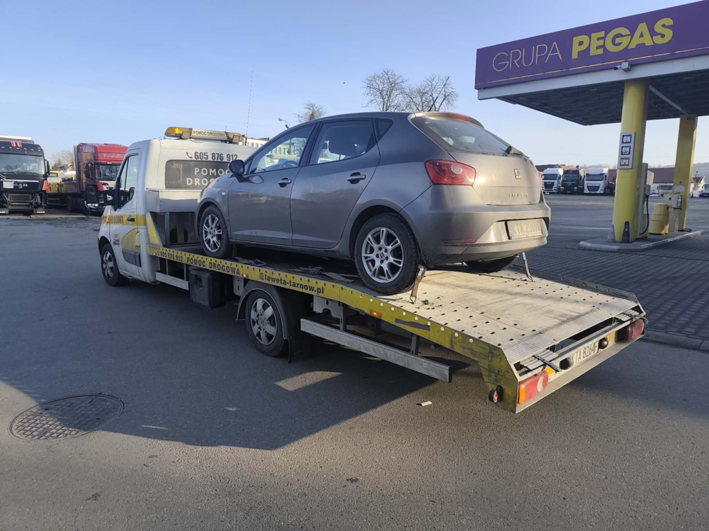Wycena lawety Tarnów – transport samochodu na lawecie